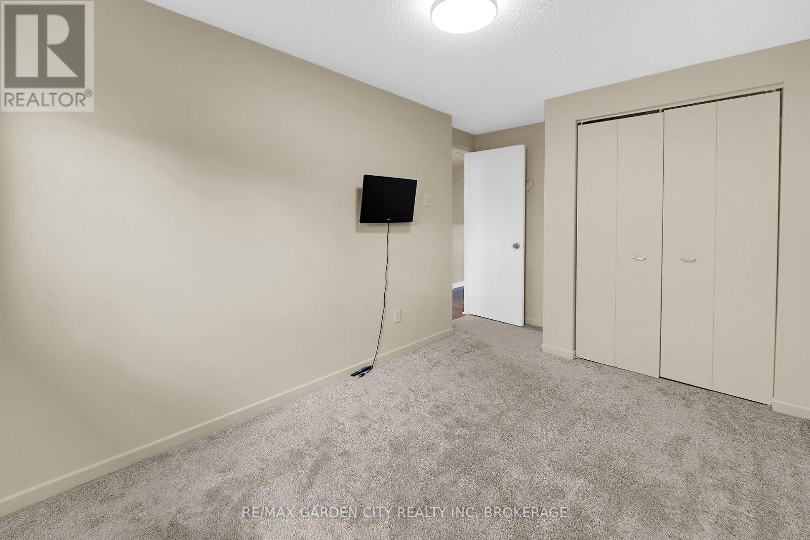 119 Silvan Drive, Welland, Ontario  L3C 6C1 - Photo 19 - X12455963