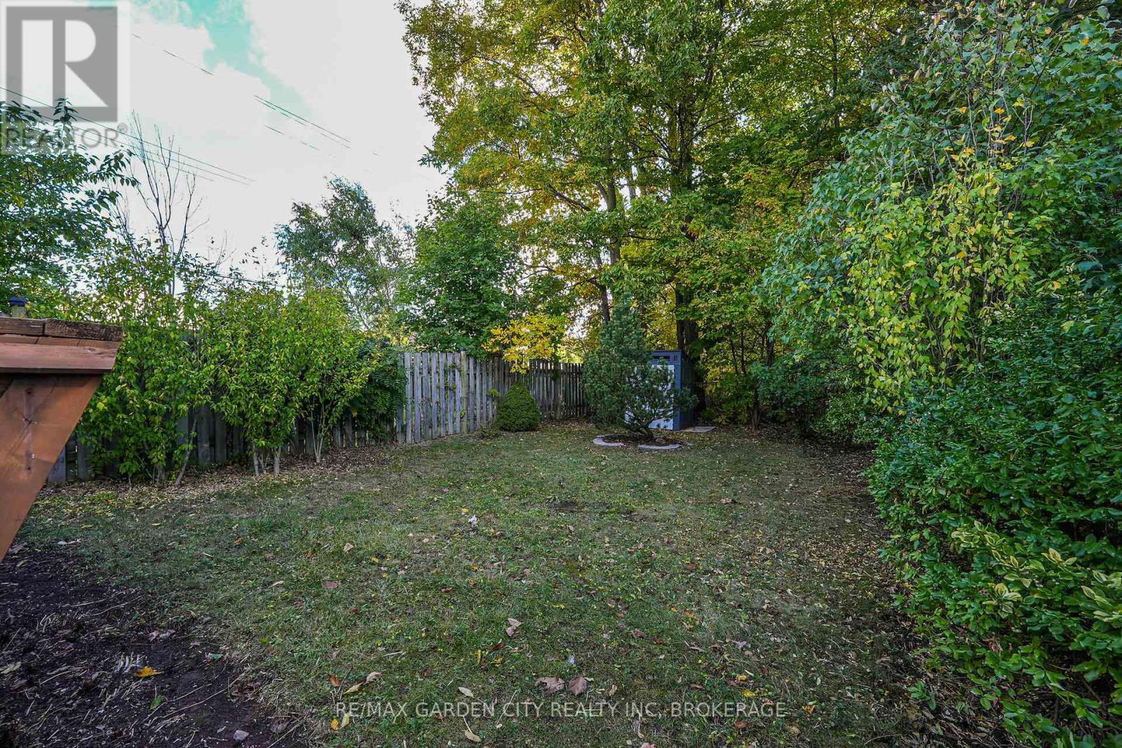 119 Silvan Drive, Welland, Ontario  L3C 6C1 - Photo 32 - X12455963
