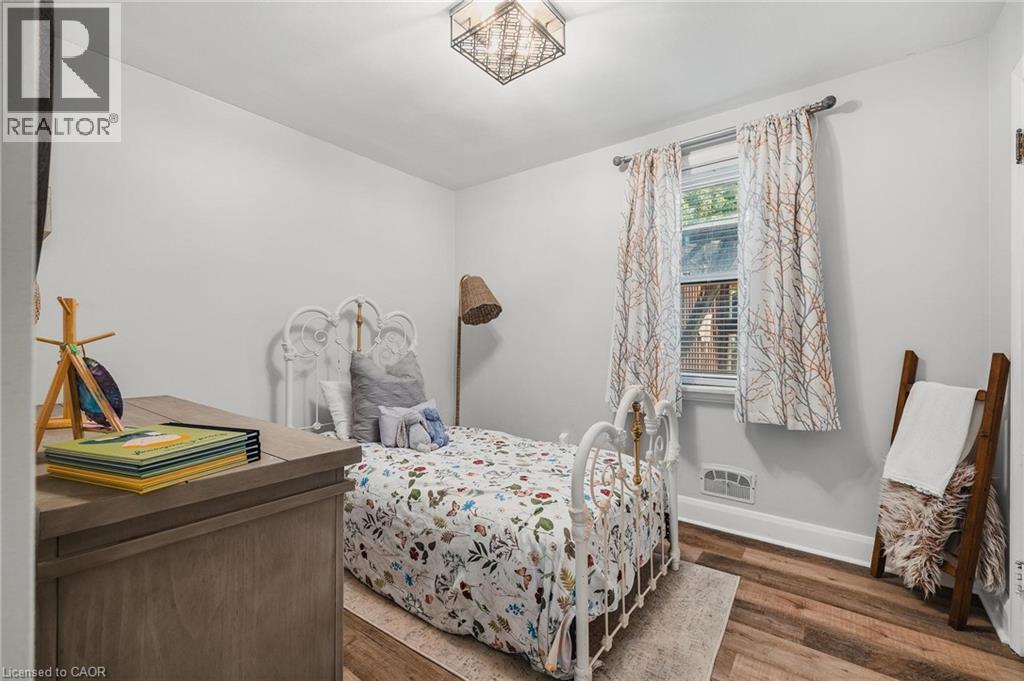300 Melrose Avenue, Kitchener, Ontario  N2H 2C1 - Photo 13 - 40773510