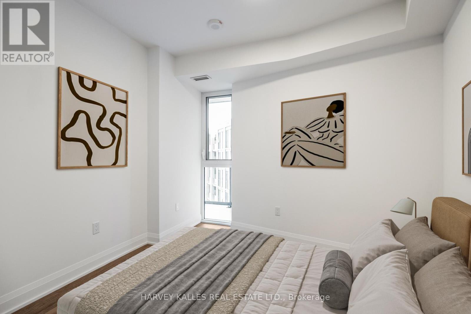 521 - 293 The Kingsway, Toronto, Ontario  M9A 0E8 - Photo 11 - W12455435