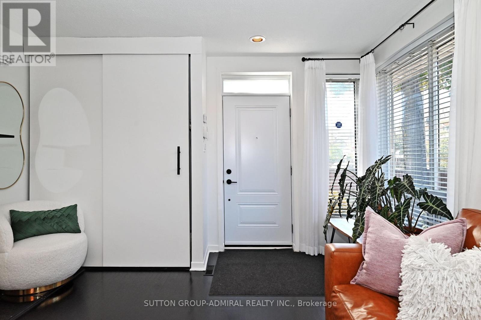 1 - 69 Upper Canada Drive, Toronto, Ontario  M2P 2A3 - Photo 10 - C12455622