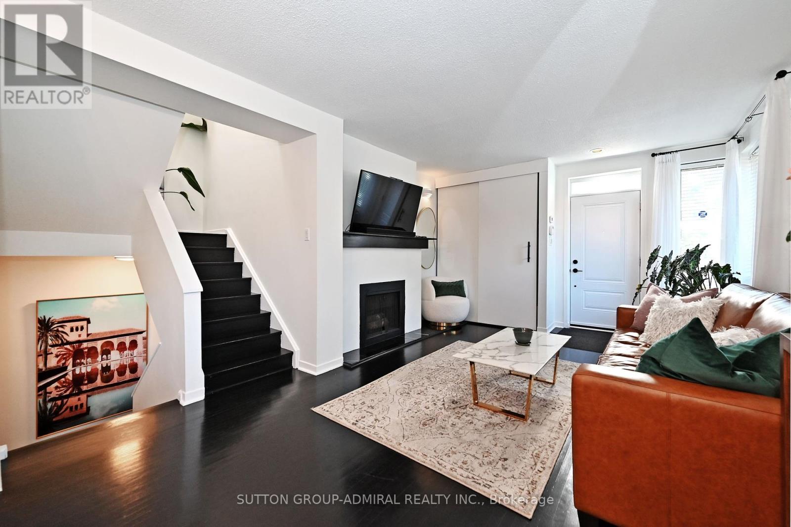 1 - 69 Upper Canada Drive, Toronto, Ontario  M2P 2A3 - Photo 17 - C12455622