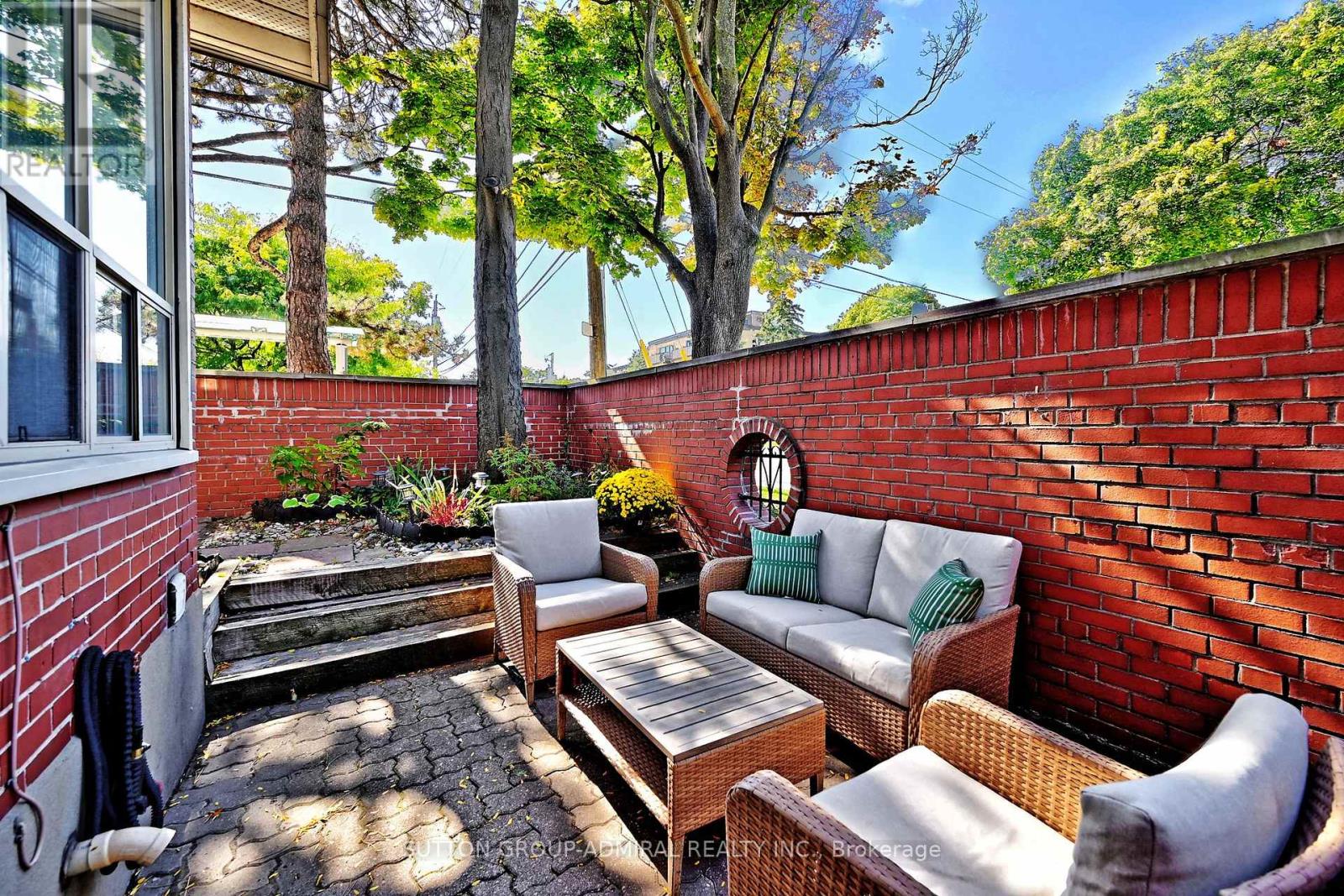 1 - 69 Upper Canada Drive, Toronto, Ontario  M2P 2A3 - Photo 48 - C12455622
