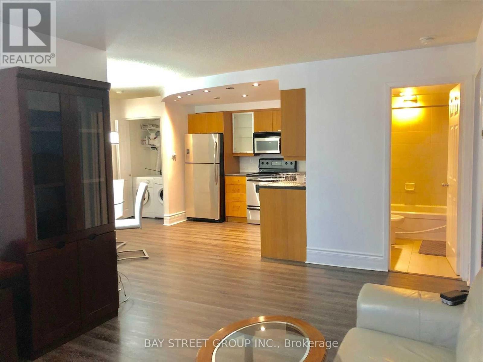 1507 - 40 Scollard Street, Toronto, Ontario  M5R 3S1 - Photo 6 - C12455980