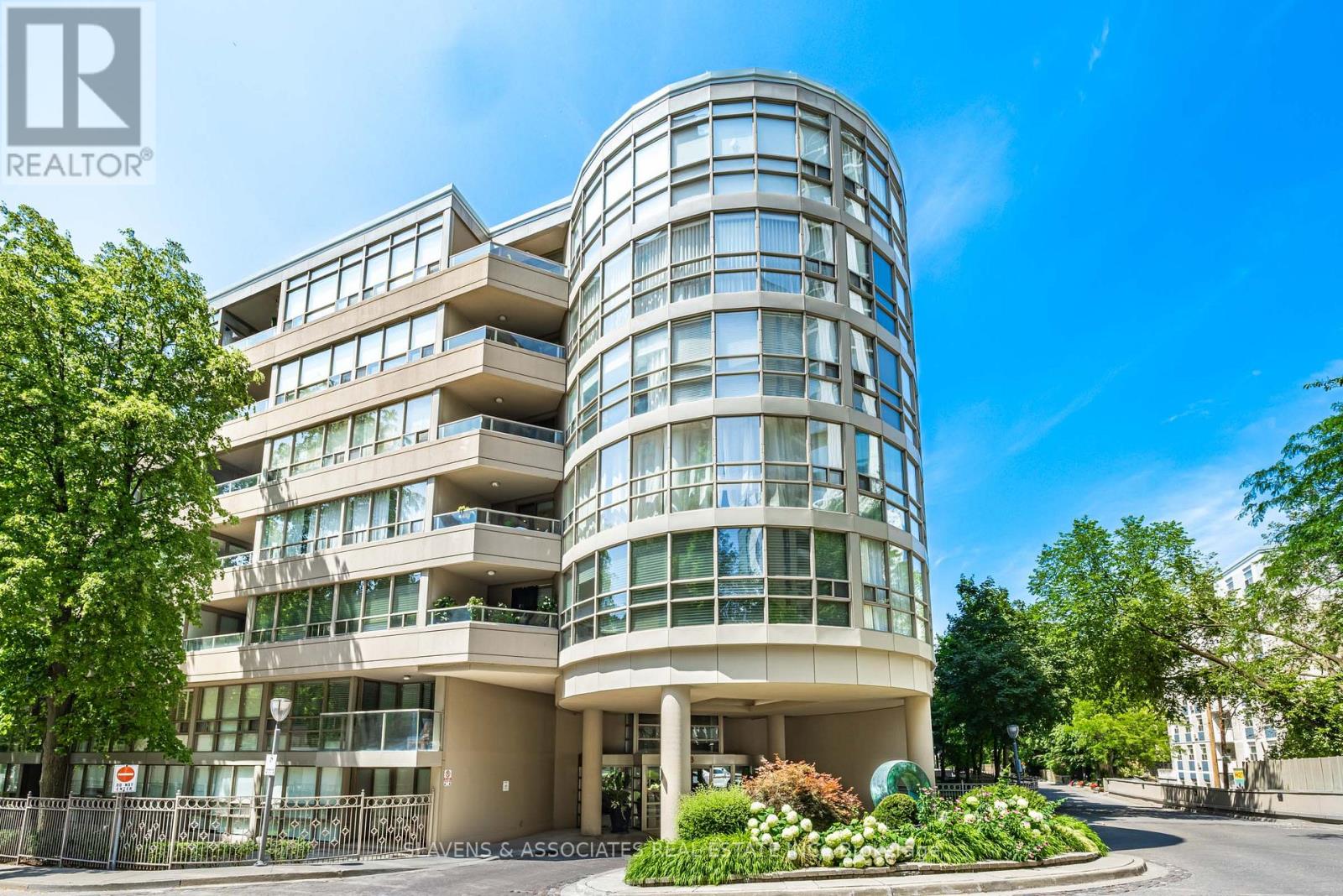 108 - 18 Lower Village Gate, Toronto, Ontario  M5P 3M1 - Photo 1 - C12455985