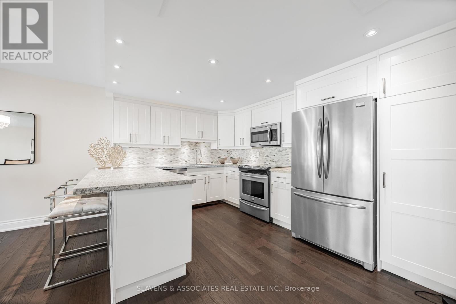108 - 18 Lower Village Gate, Toronto, Ontario  M5P 3M1 - Photo 18 - C12455985