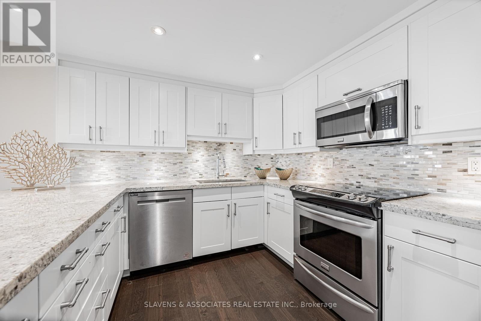 108 - 18 Lower Village Gate, Toronto, Ontario  M5P 3M1 - Photo 19 - C12455985