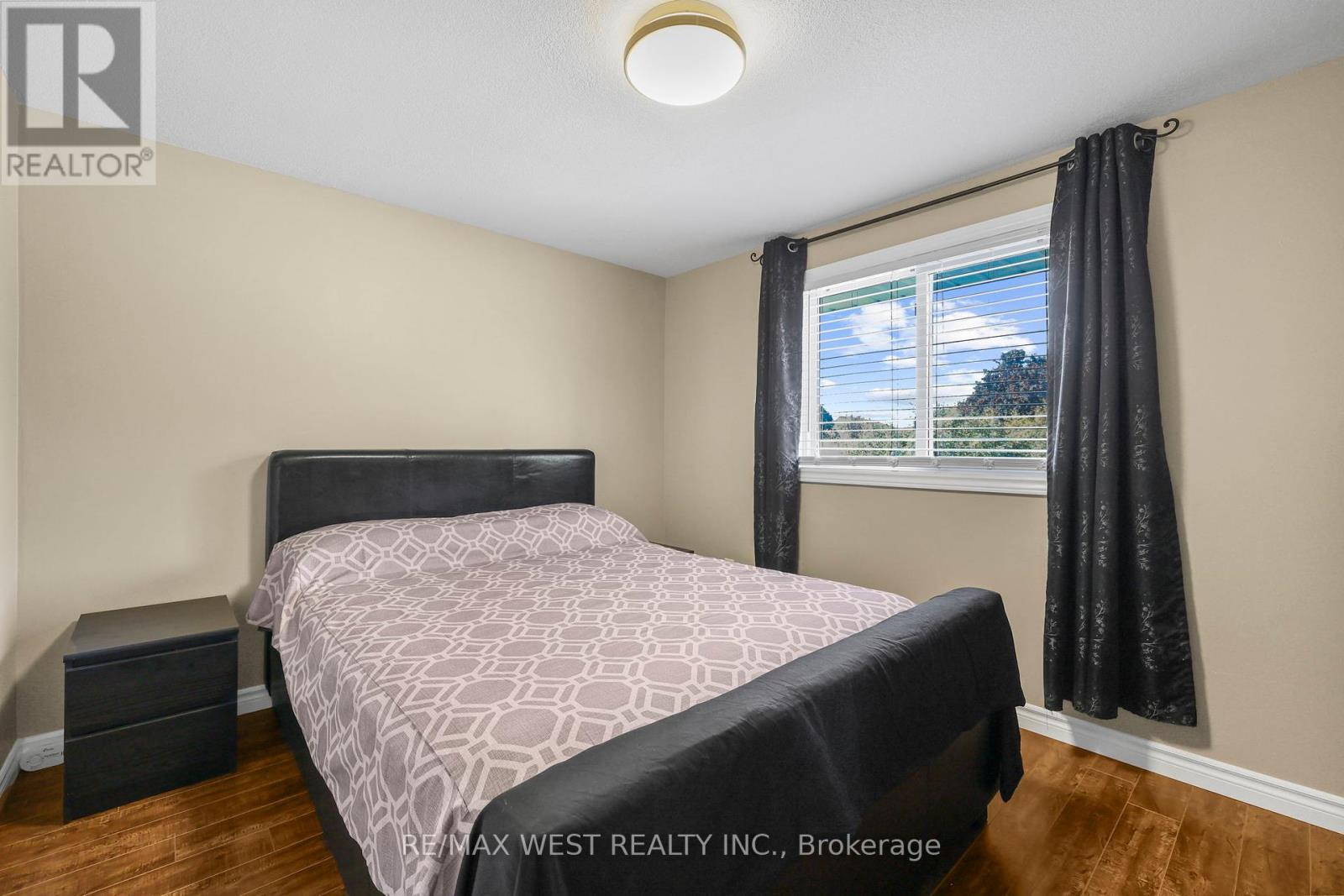 78 Chalmers Street S, Cambridge, Ontario  N1R 6A6 - Photo 7 - X12440603
