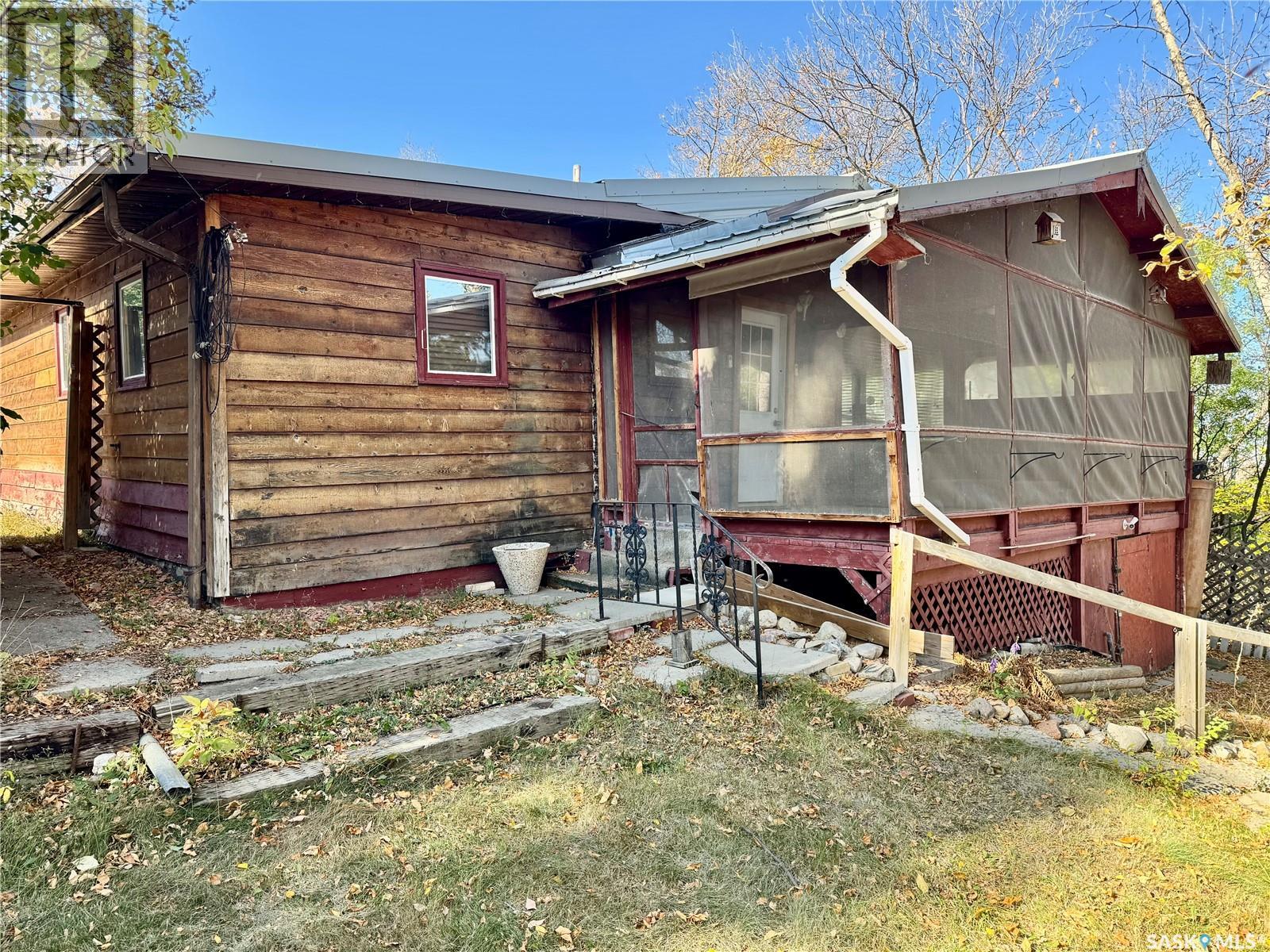 343 4th Street E, Regina Beach, Saskatchewan  S0G 4C0 - Photo 12 - SK020588