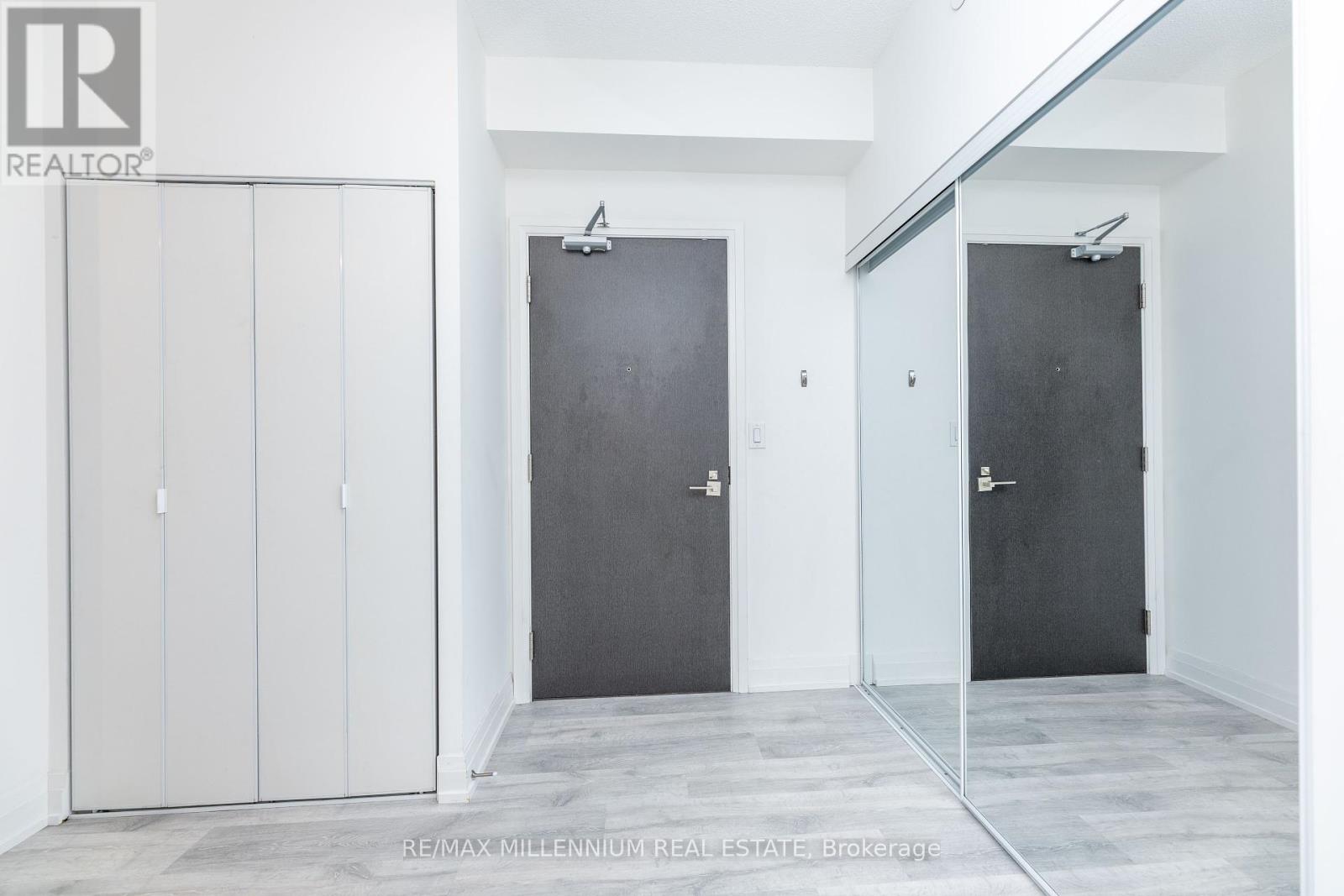 1401 - 3700 Highway 7 Road, Vaughan, Ontario  L4L 0G3 - Photo 10 - N12455968