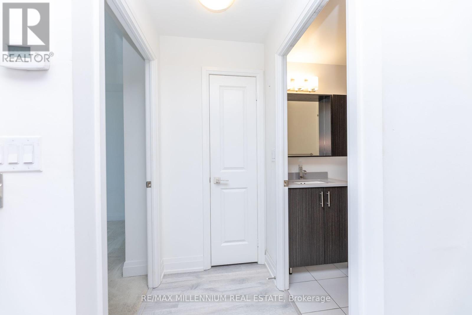 1401 - 3700 Highway 7 Road, Vaughan, Ontario  L4L 0G3 - Photo 15 - N12455968