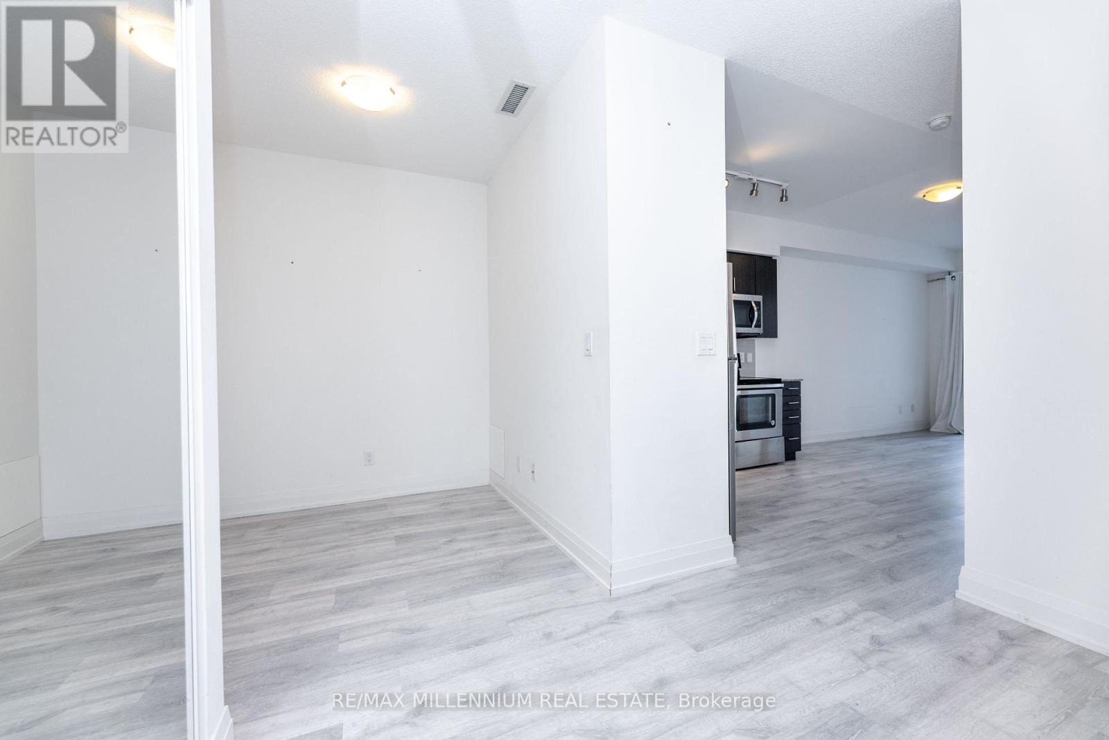 1401 - 3700 Highway 7 Road, Vaughan, Ontario  L4L 0G3 - Photo 23 - N12455968