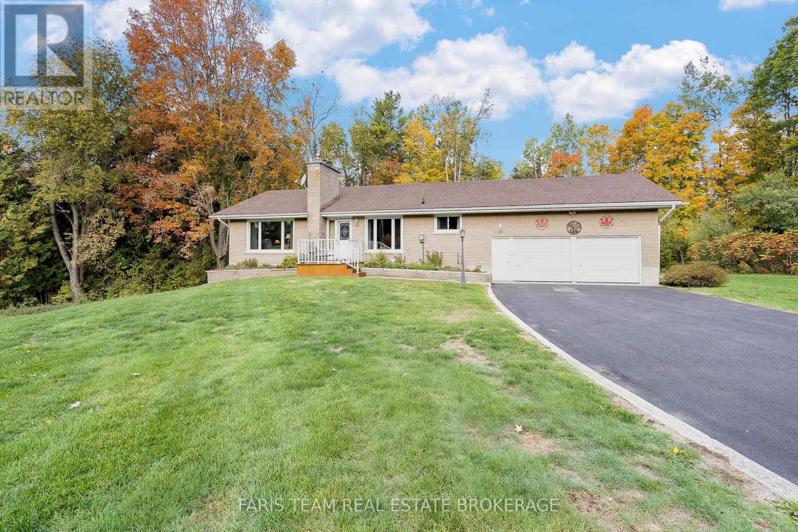 2826 Horseshoe Valley Road W, Springwater, Ontario  L0L 2K0 - Photo 1 - S12455978