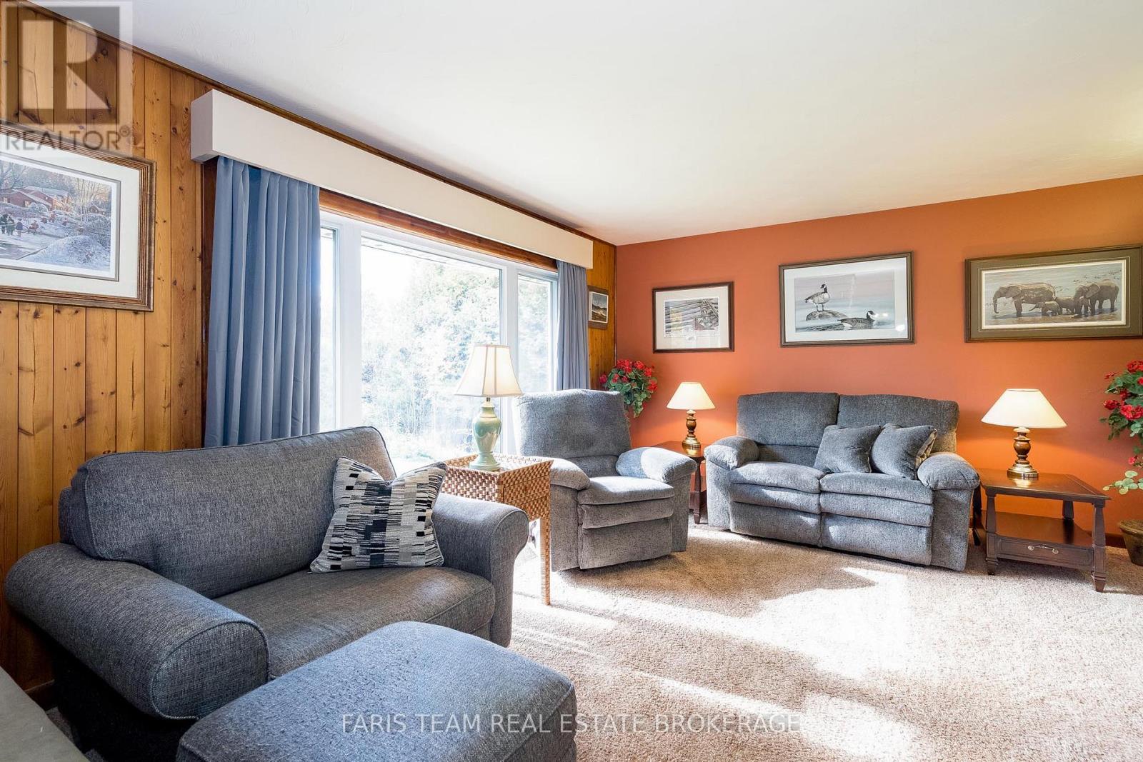 2826 Horseshoe Valley Road W, Springwater, Ontario  L0L 2K0 - Photo 14 - S12455978