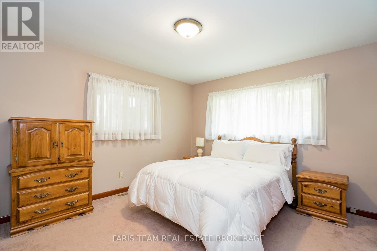 2826 Horseshoe Valley Road W, Springwater, Ontario  L0L 2K0 - Photo 18 - S12455978
