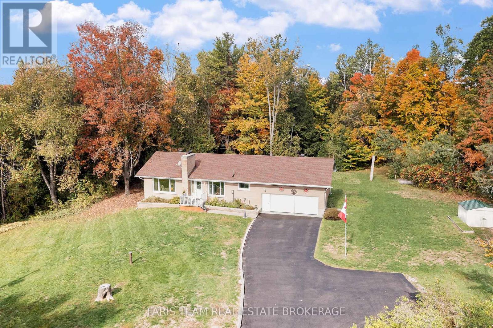 2826 Horseshoe Valley Road W, Springwater, Ontario  L0L 2K0 - Photo 2 - S12455978