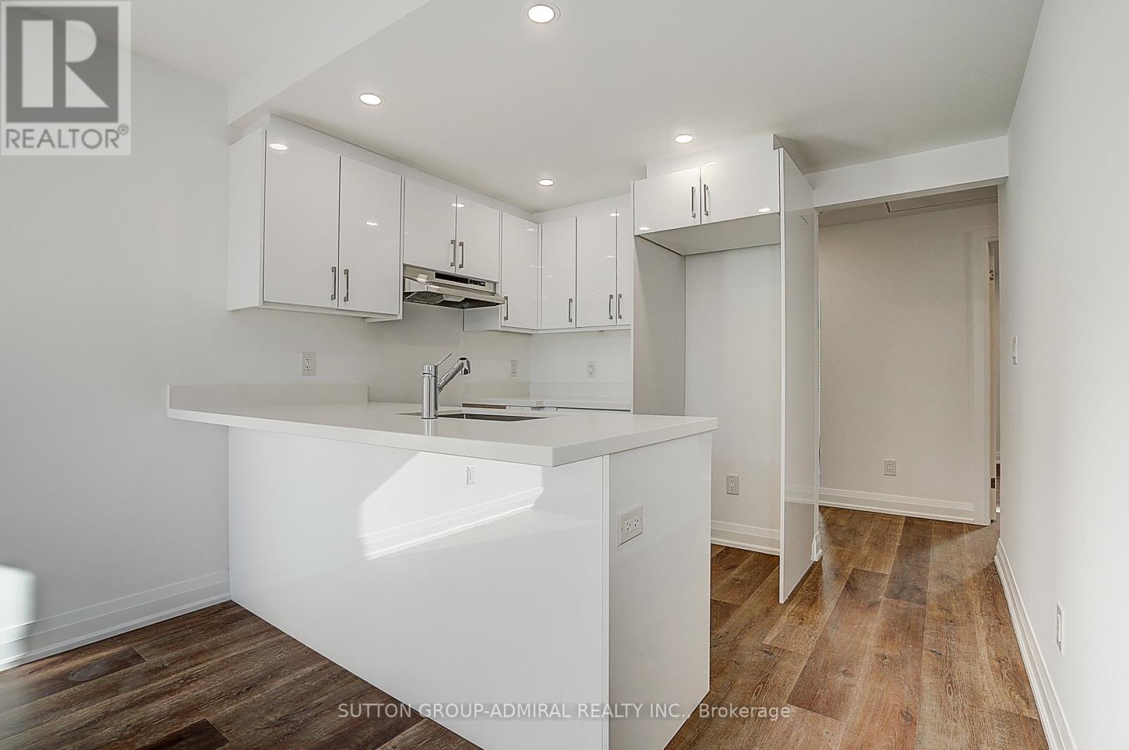 2 - 166 Vaughan Road, Toronto, Ontario  M6C 2M2 - Photo 11 - C12455201