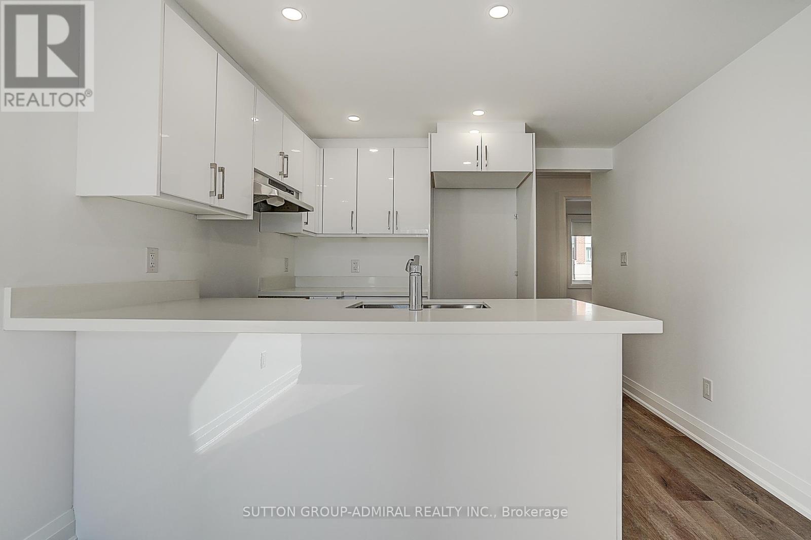 2 - 166 Vaughan Road, Toronto, Ontario  M6C 2M2 - Photo 13 - C12455201