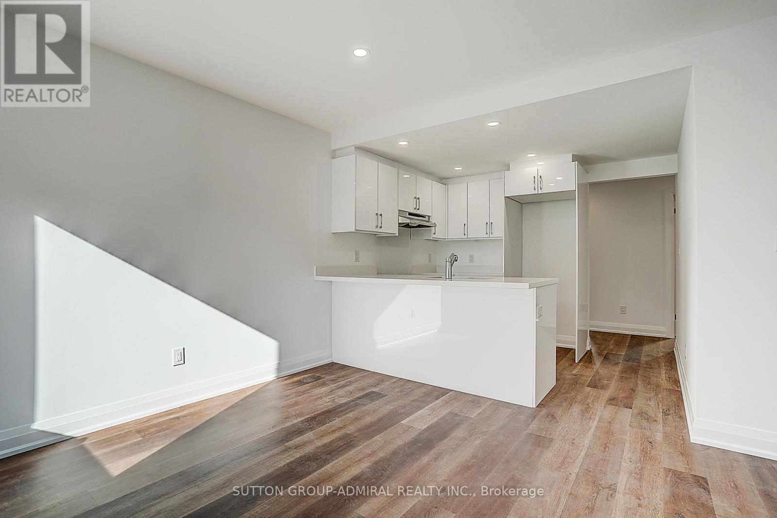 2 - 166 Vaughan Road, Toronto, Ontario  M6C 2M2 - Photo 10 - C12455201