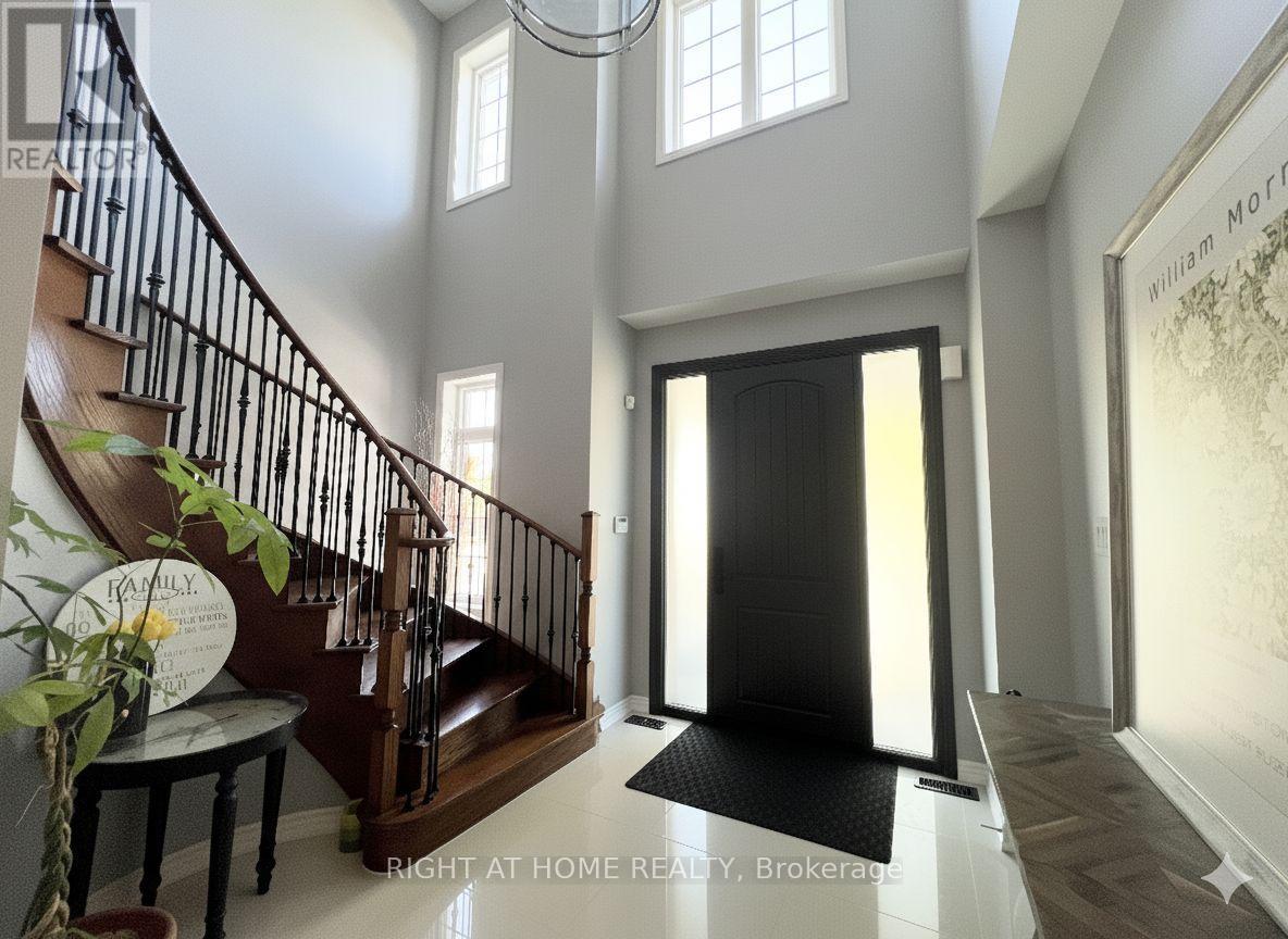 1209 Mctavish Drive, Newmarket, Ontario  L3X 0A9 - Photo 6 - N12409832
