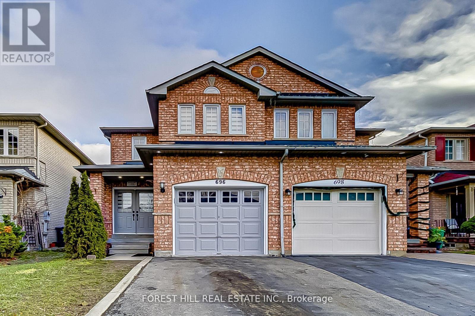 696 Mirage Place, Mississauga, Ontario  L5R 3Y2 - Photo 1 - W12454913