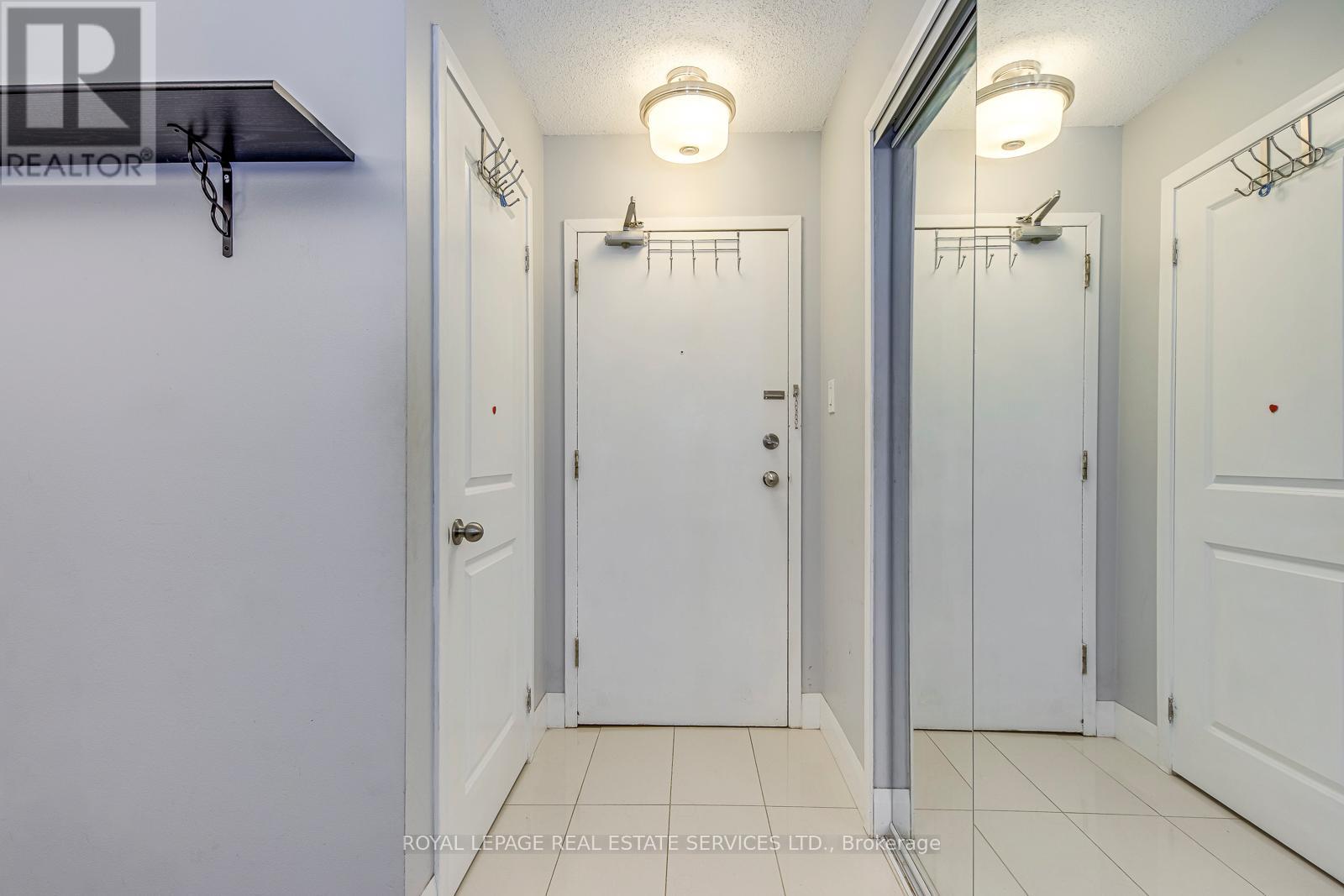 911 - 1450 Glen Abbey Gate, Oakville, Ontario  L6M 2V7 - Photo 3 - W12455936