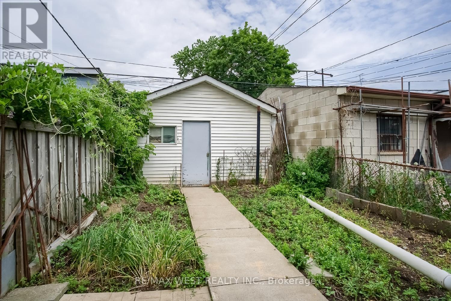 Main - 108 Armstrong Avenue, Toronto, Ontario  M6H 1V8 - Photo 18 - W12455937