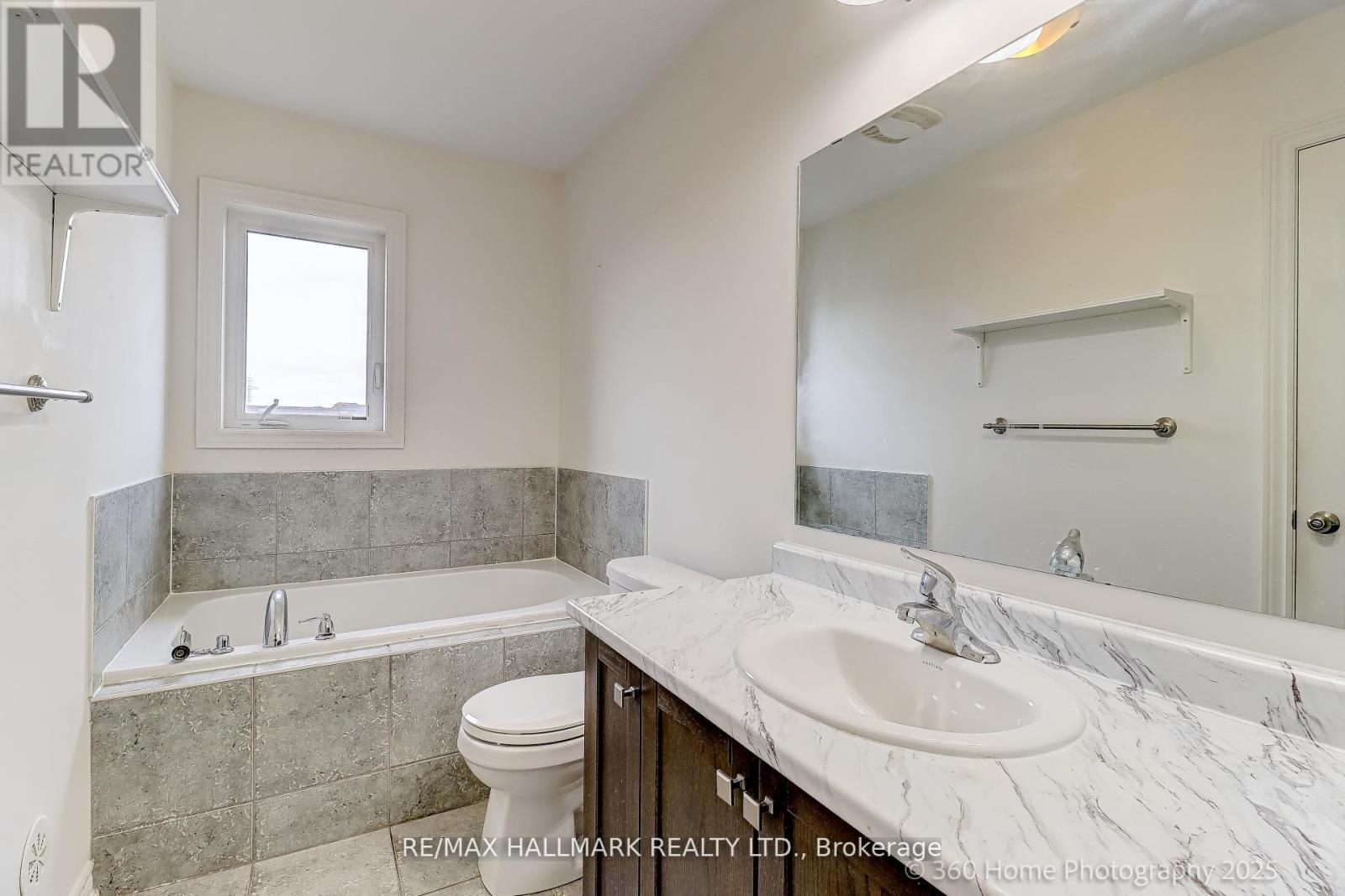 6 Aspen Hills Road, Brampton, Ontario  L6Y 6E3 - Photo 14 - W12455943
