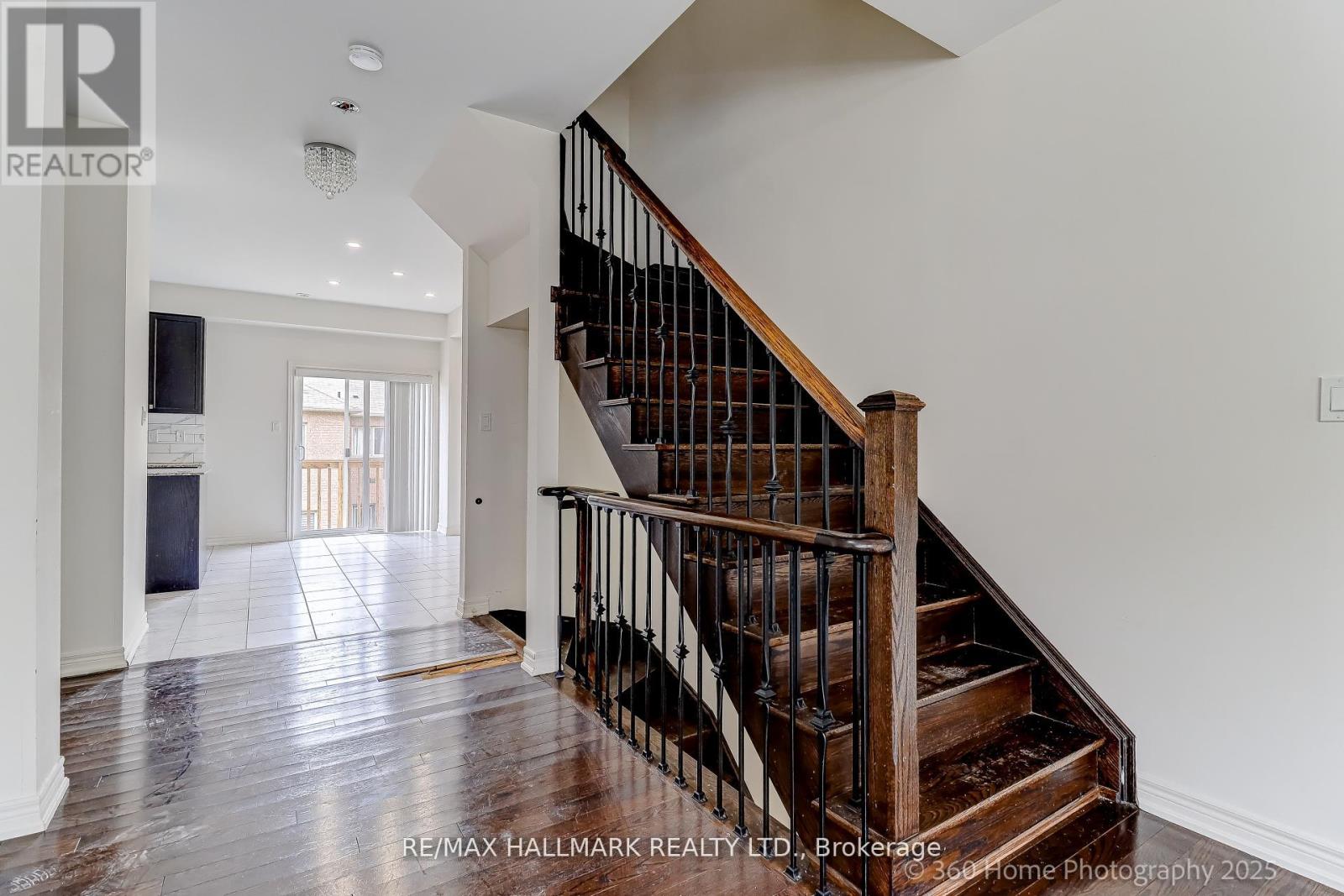 6 Aspen Hills Road, Brampton, Ontario  L6Y 6E3 - Photo 18 - W12455943