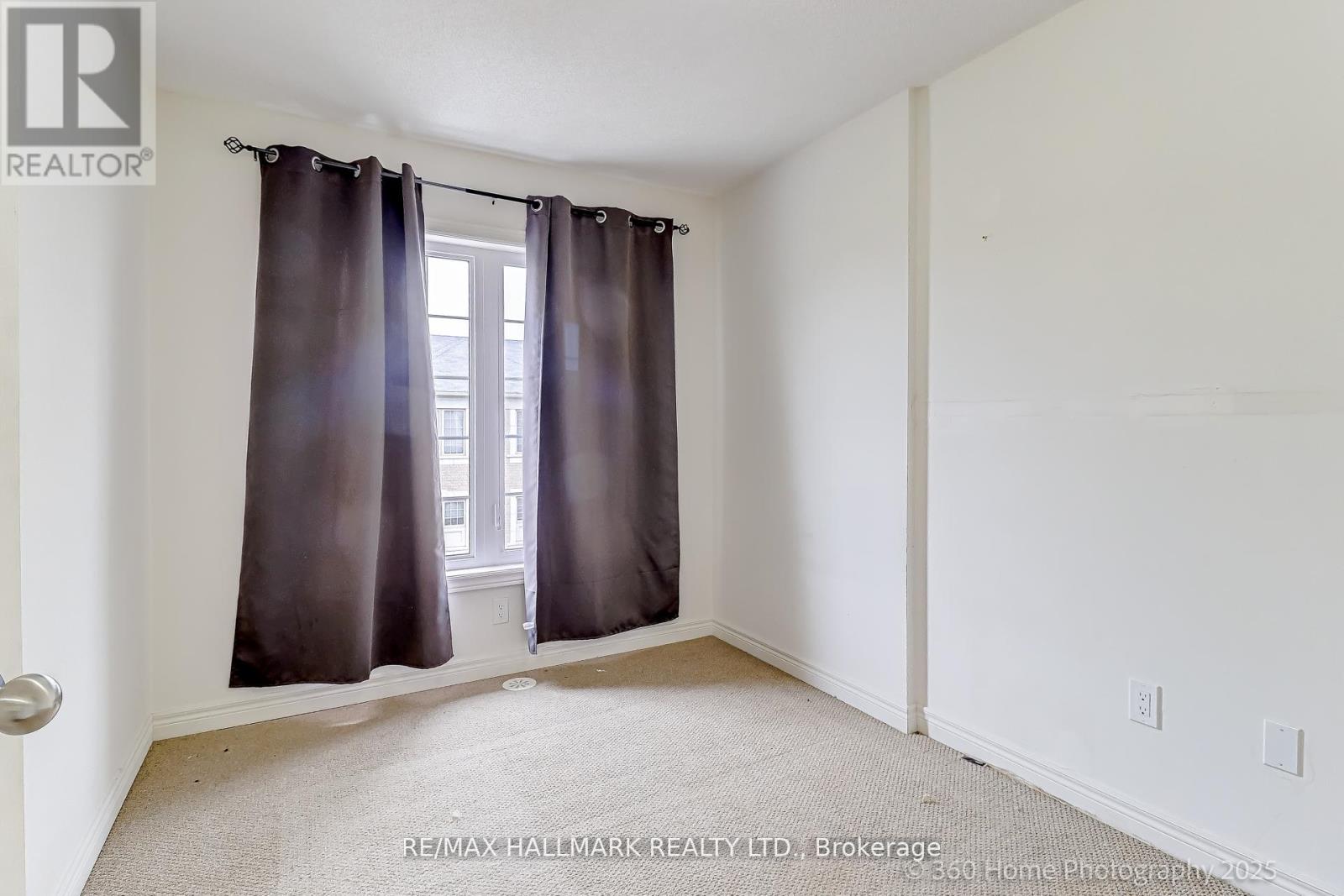 6 Aspen Hills Road, Brampton, Ontario  L6Y 6E3 - Photo 6 - W12455943