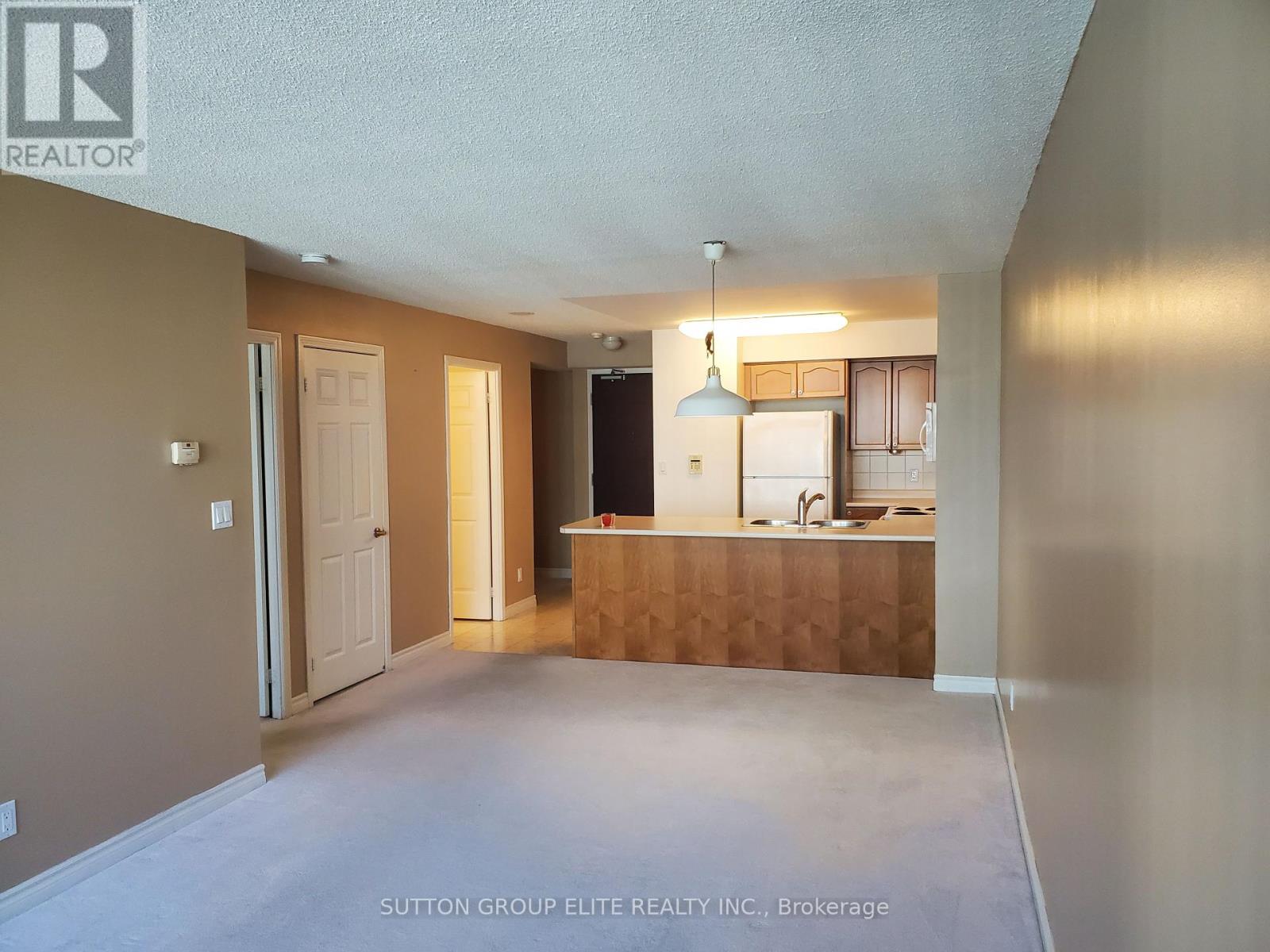 1902 - 335 Rathburn Road W, Mississauga, Ontario  L5B 0C8 - Photo 5 - W12455967