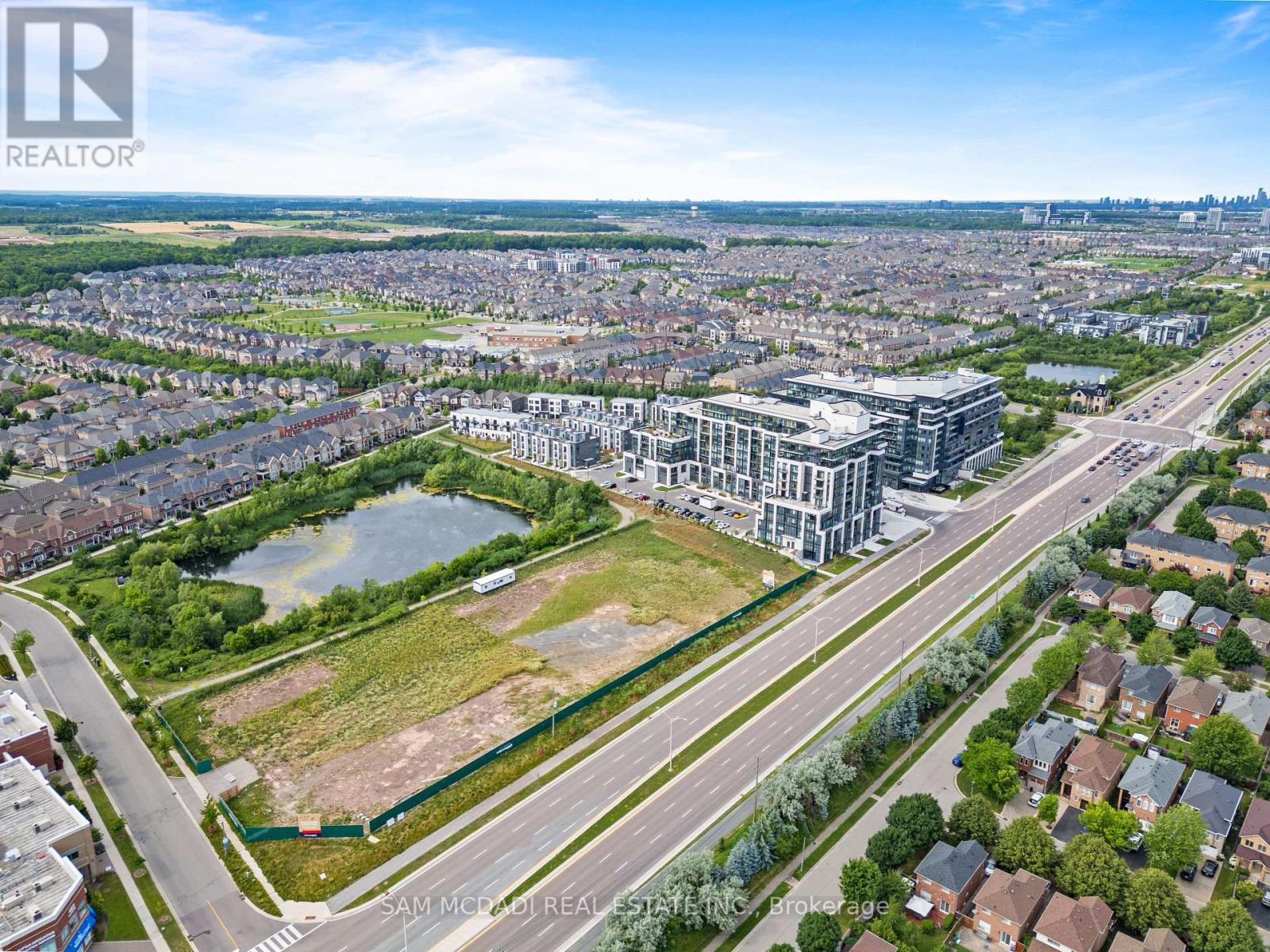 722 - 405 Dundas Street W, Oakville, Ontario  L6M 5P9 - Photo 32 - W12455974