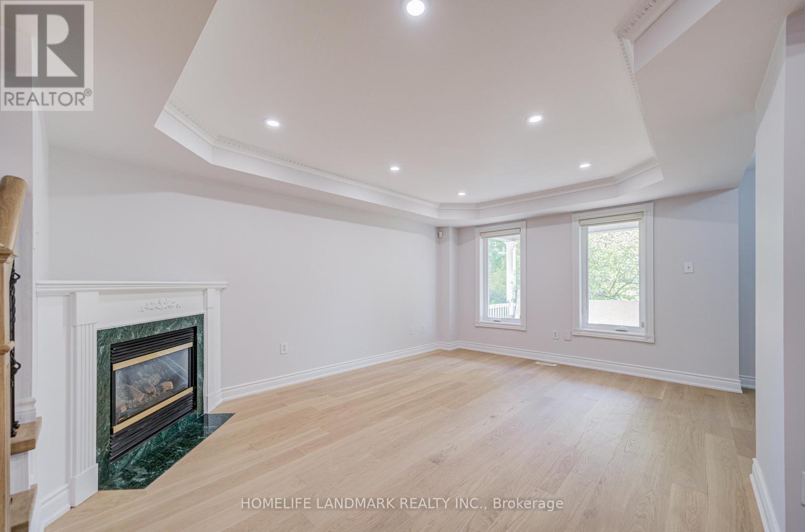119 Glenashton Drive, Oakville, Ontario  L6H 5M1 - Photo 10 - W12455982