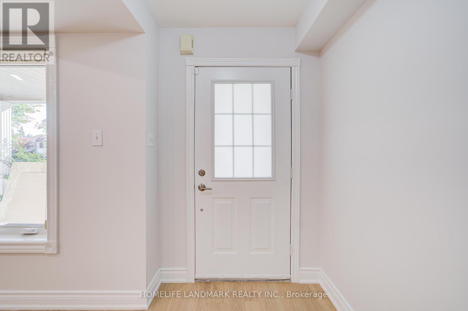 119 Glenashton Drive, Oakville, Ontario  L6H 5M1 - Photo 12 - W12455982