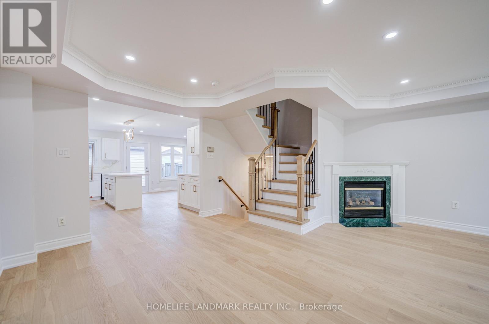 119 Glenashton Drive, Oakville, Ontario  L6H 5M1 - Photo 15 - W12455982