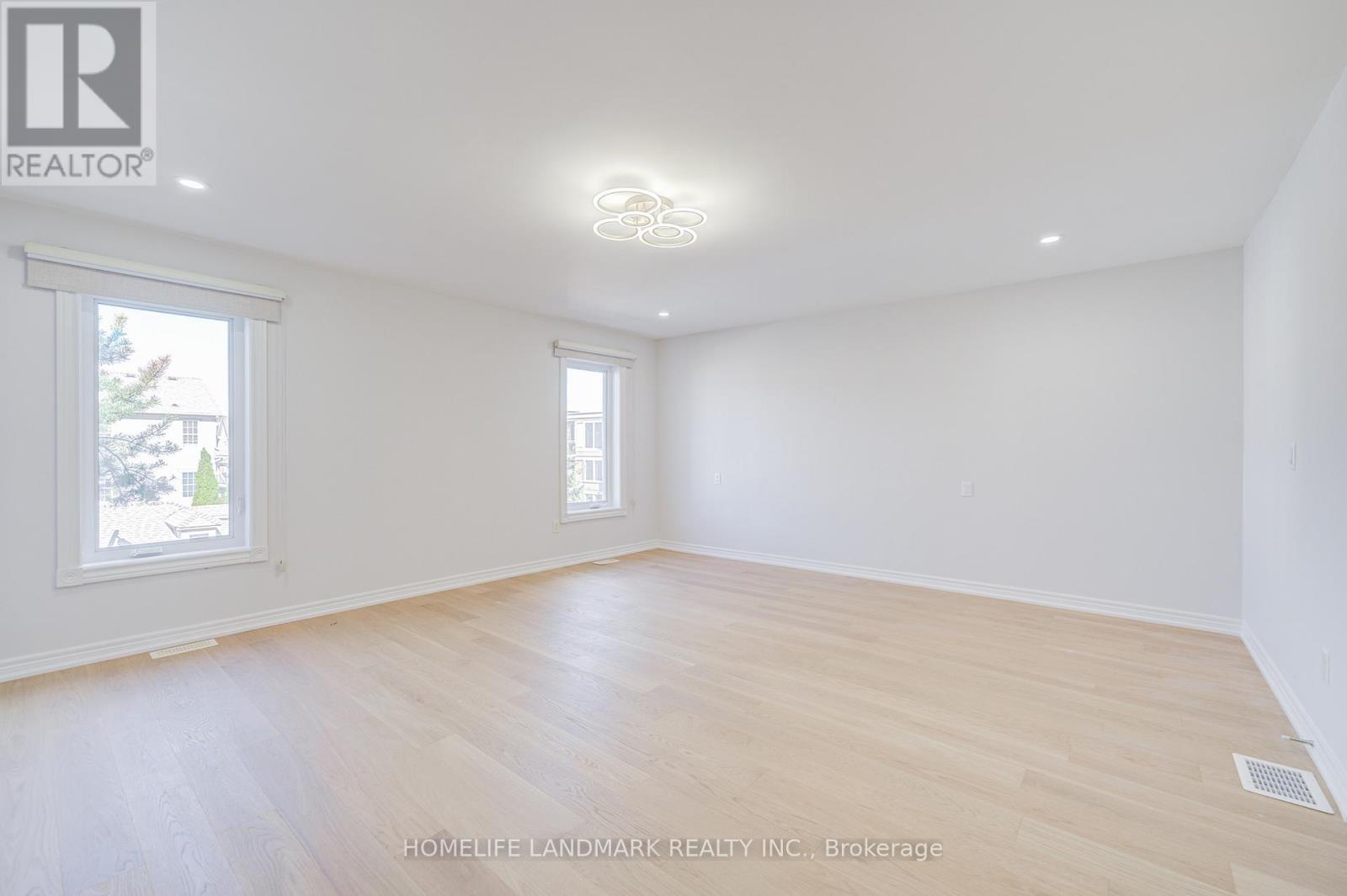 119 Glenashton Drive, Oakville, Ontario  L6H 5M1 - Photo 17 - W12455982