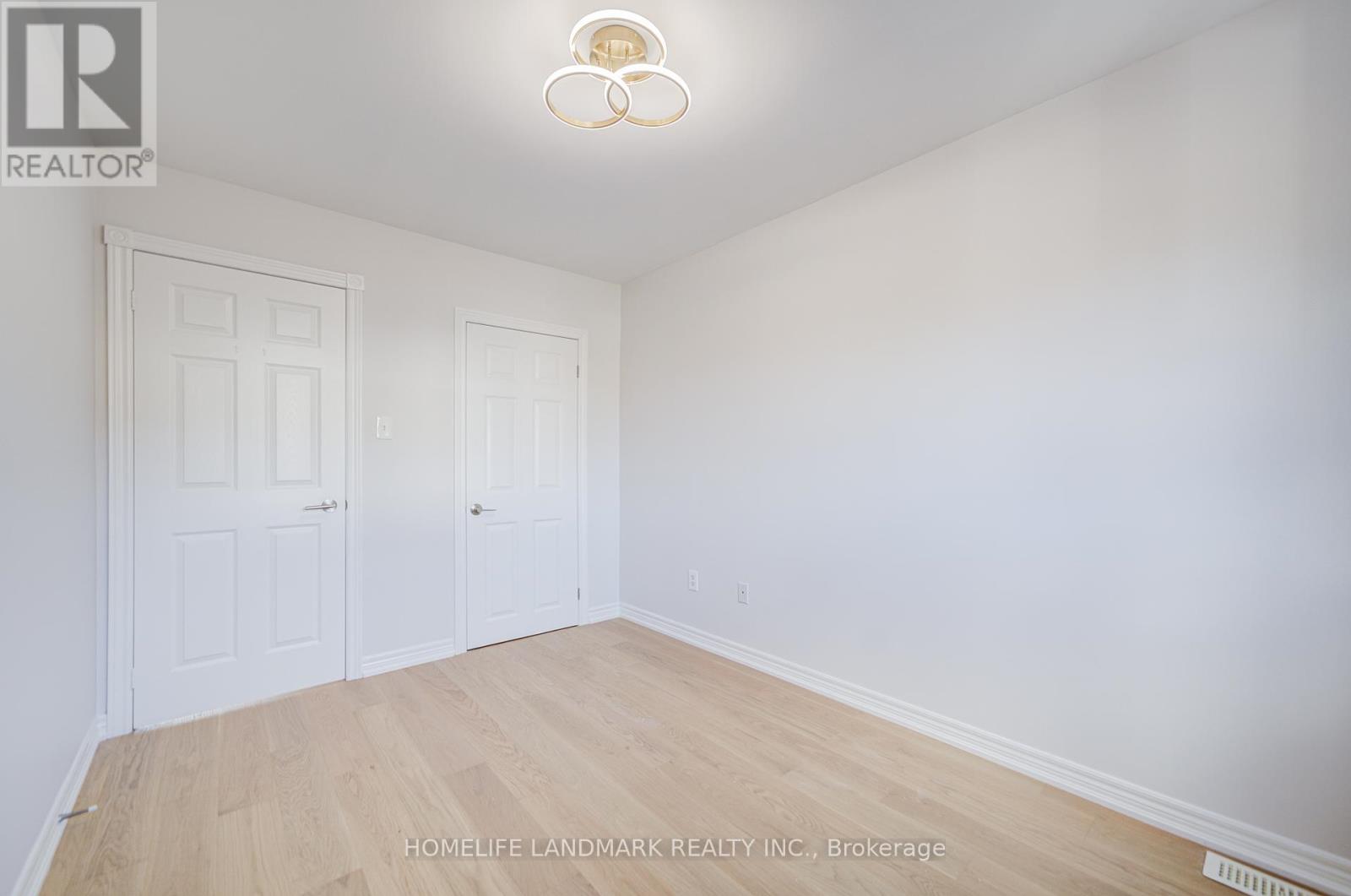 119 Glenashton Drive, Oakville, Ontario  L6H 5M1 - Photo 19 - W12455982