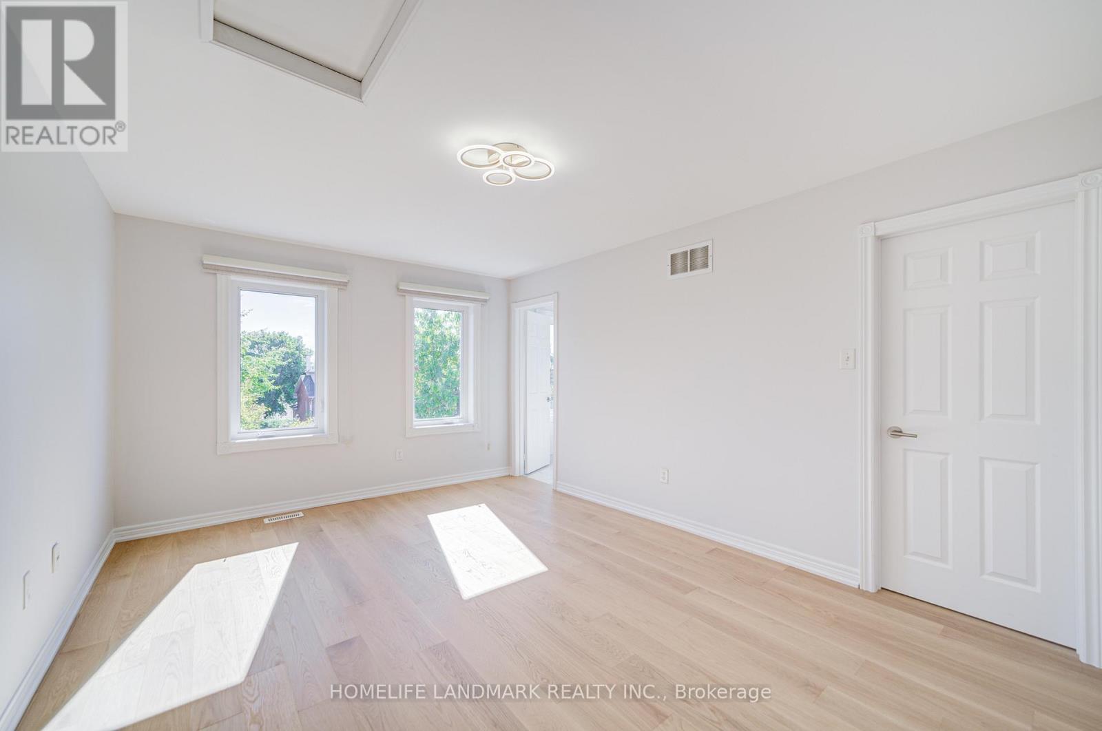119 Glenashton Drive, Oakville, Ontario  L6H 5M1 - Photo 21 - W12455982