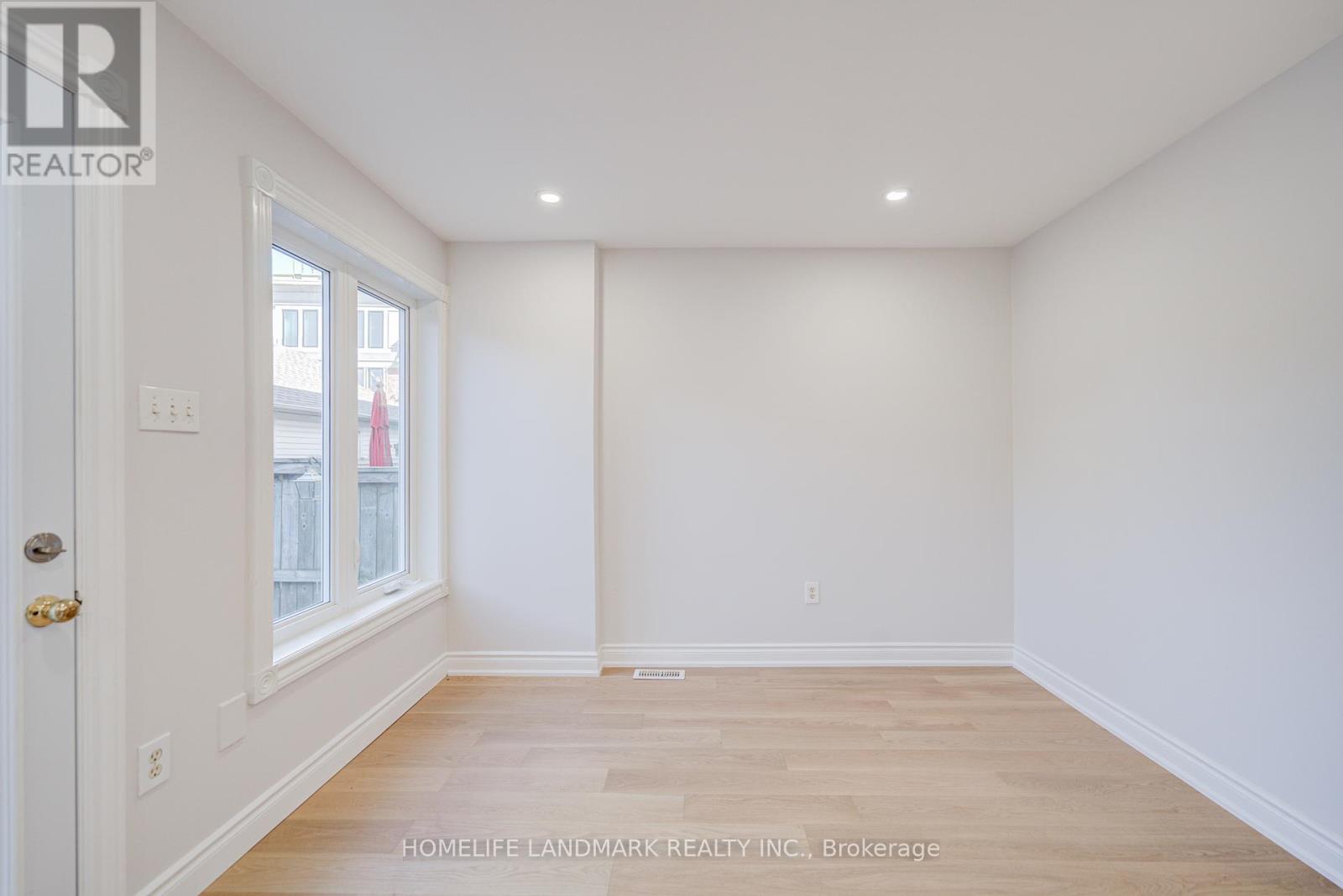 119 Glenashton Drive, Oakville, Ontario  L6H 5M1 - Photo 24 - W12455982