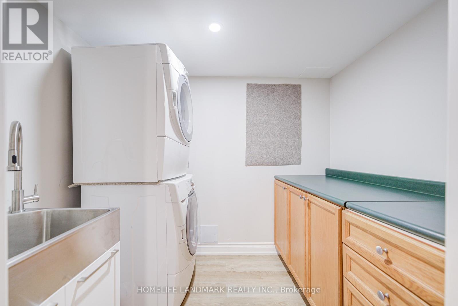 119 Glenashton Drive, Oakville, Ontario  L6H 5M1 - Photo 33 - W12455982