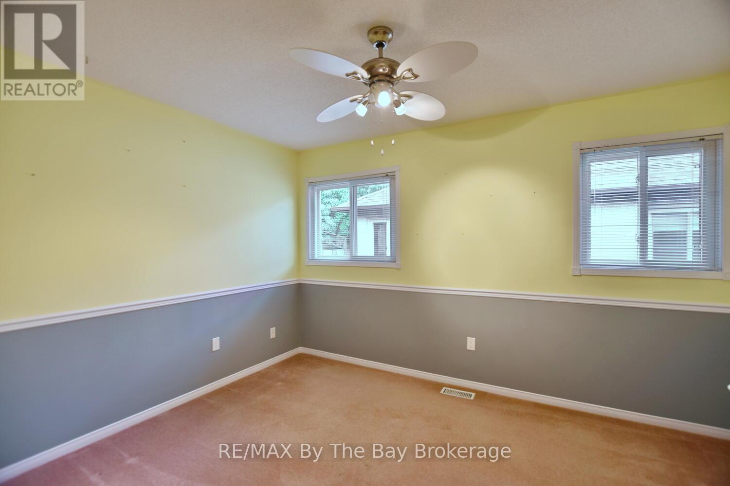 38 Timberland Crescent, Wasaga Beach, Ontario  L9Z 1G7 - Photo 20 - S12456021