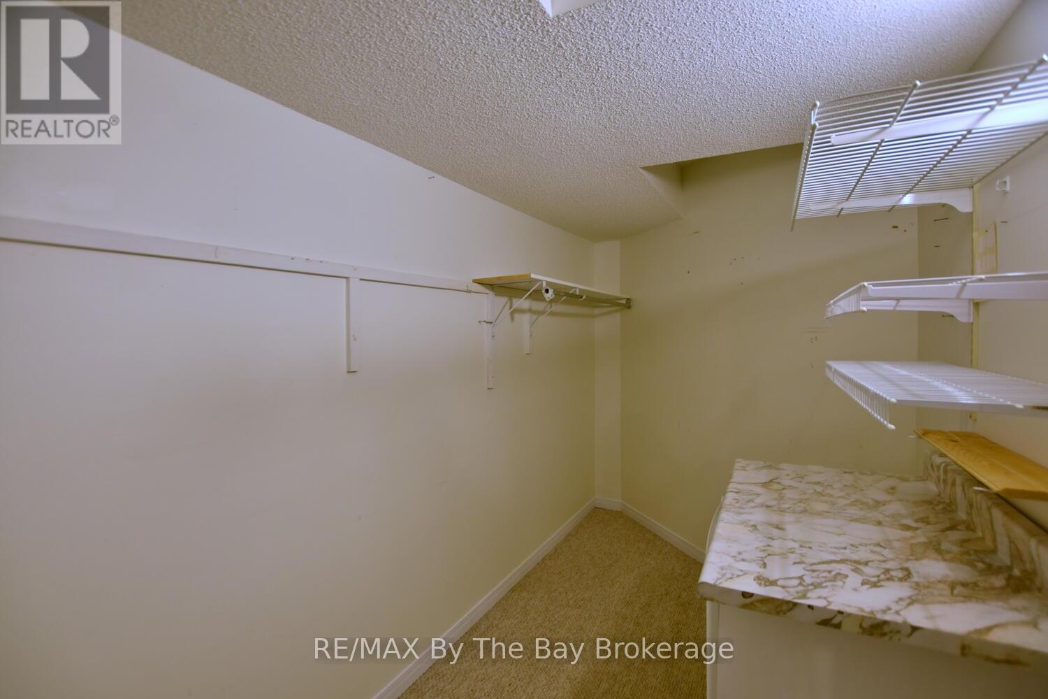 38 Timberland Crescent, Wasaga Beach, Ontario  L9Z 1G7 - Photo 32 - S12456021