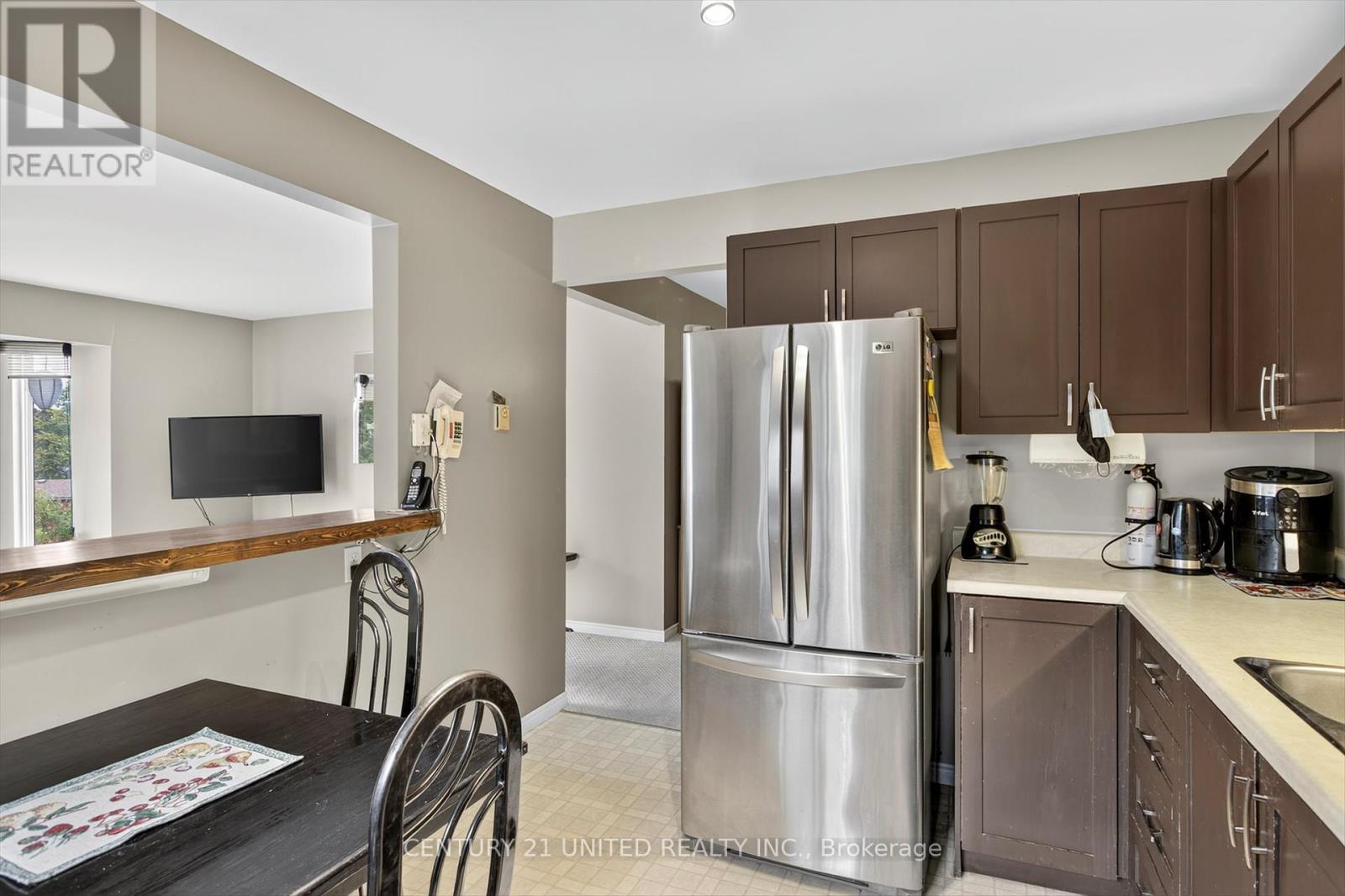 303 - 2020 Mapleridge Drive, Peterborough, Ontario  K9K 1W2 - Photo 13 - X12456022