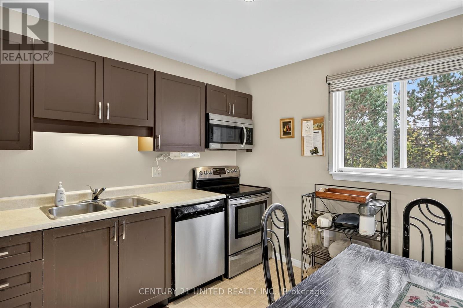 303 - 2020 Mapleridge Drive, Peterborough, Ontario  K9K 1W2 - Photo 3 - X12456022