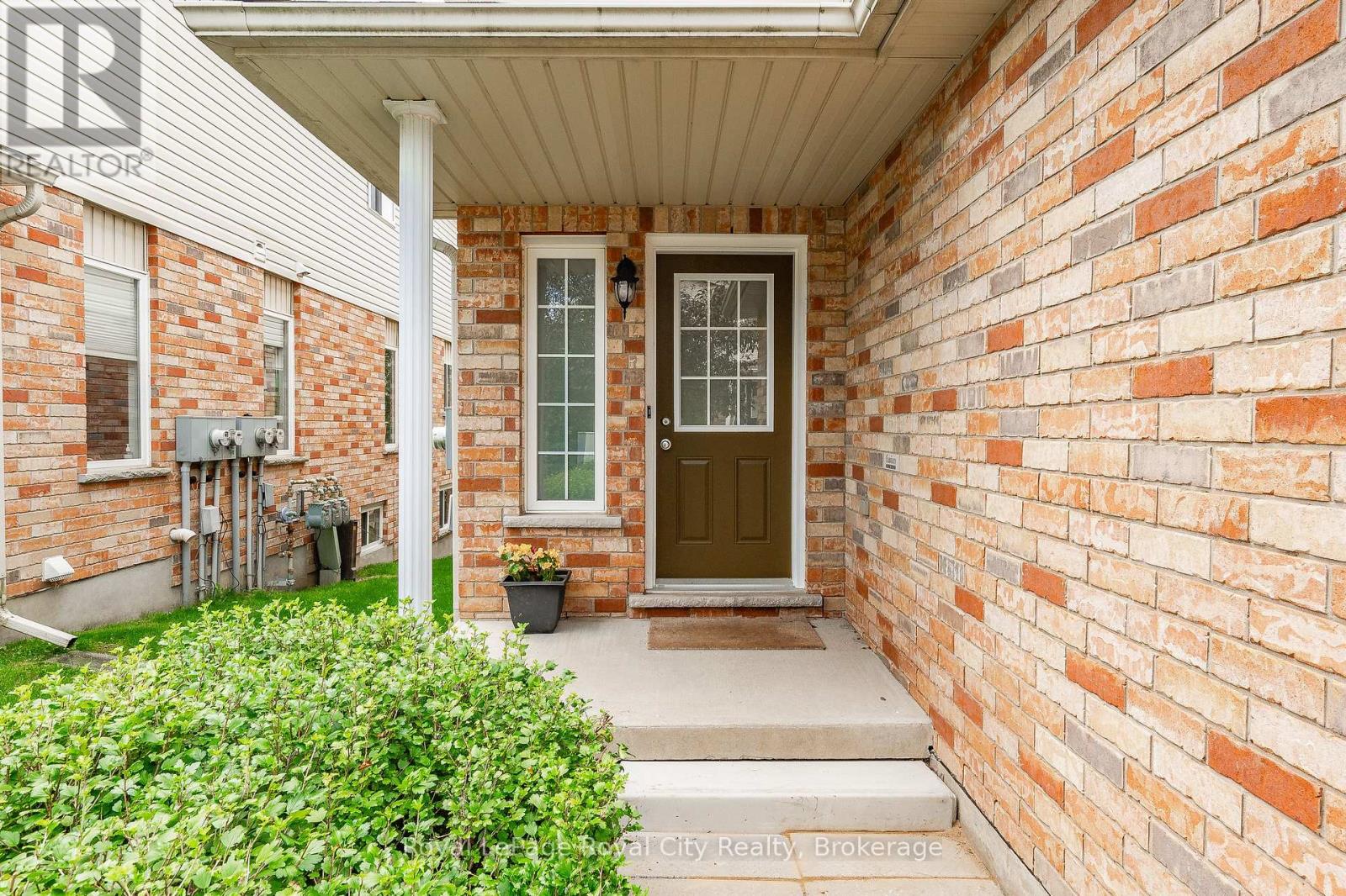 19 - 105 Bard Boulevard, Guelph, Ontario  N1L 0E2 - Photo 3 - X12455987