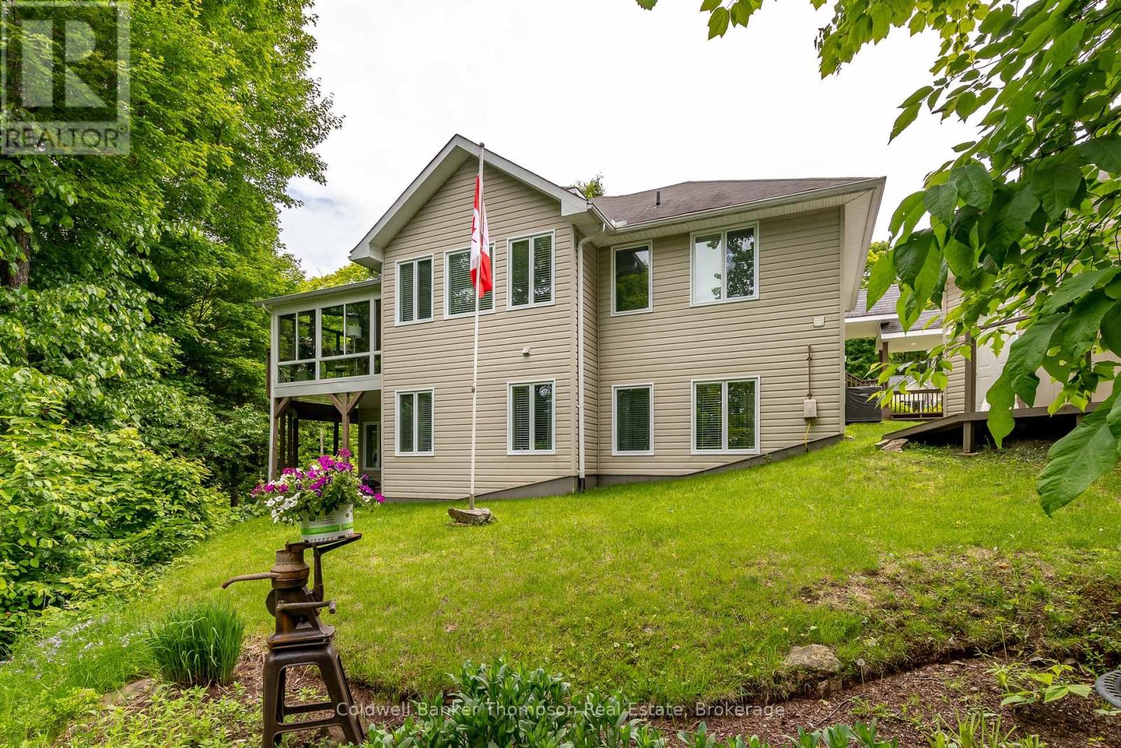 30 Deerfoot Trail, Huntsville, Ontario  P1H 0A6 - Photo 3 - X12456009