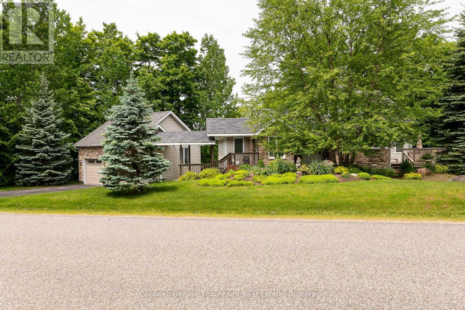 30 Deerfoot Trail, Huntsville, Ontario  P1H 0A6 - Photo 44 - X12456009