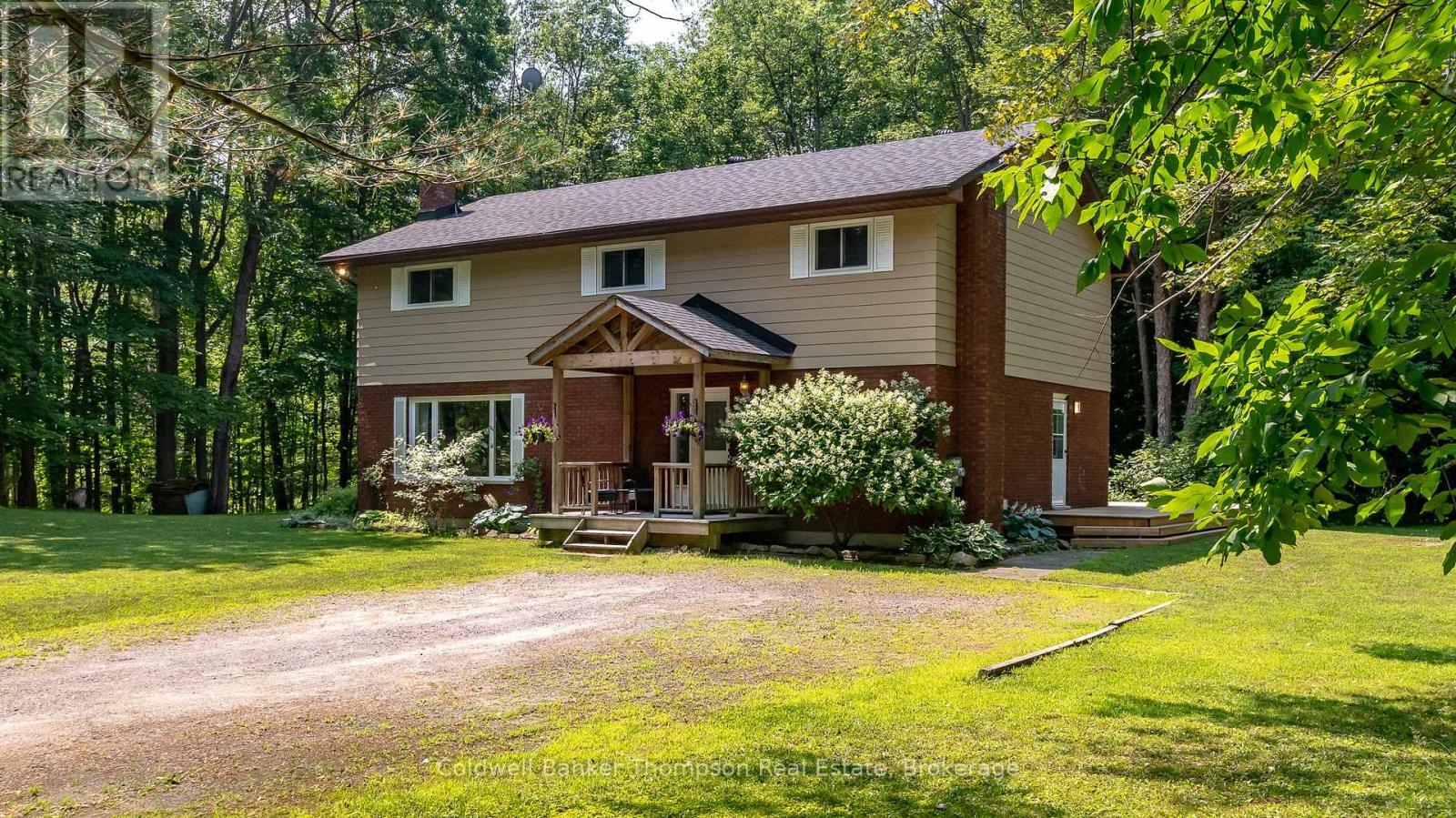 40 White Birch Lane, Huntsville, Ontario  P1H 0G7 - Photo 1 - X12456017