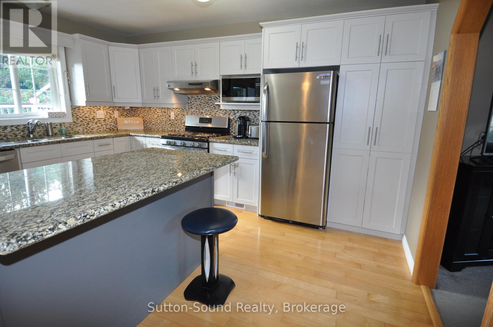 75 John Street, Arran-Elderslie, Ontario  N0H 2N0 - Photo 6 - X12456024