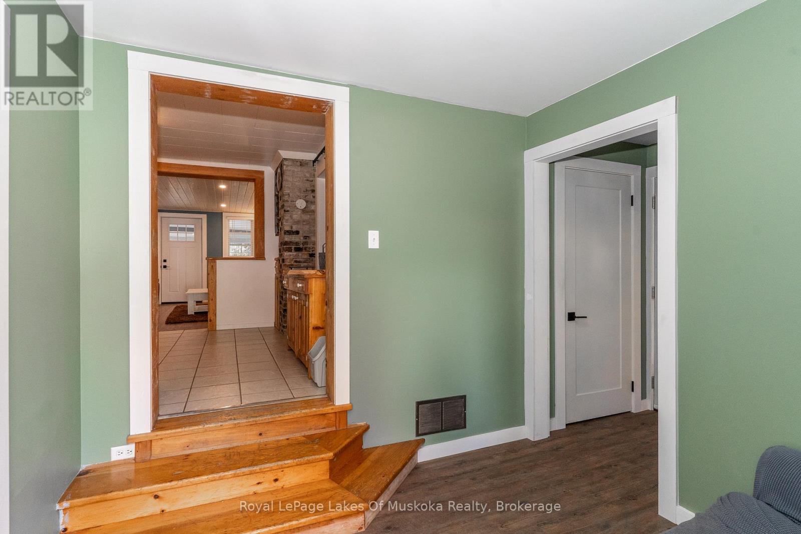 570 Pinedale Road, Gravenhurst (Muskoka (S)), Ontario  P1P 1M1 - Photo 20 - X12456032